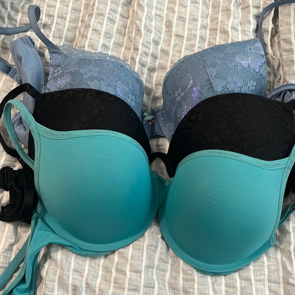 Victoria’s Secret padded push up bras